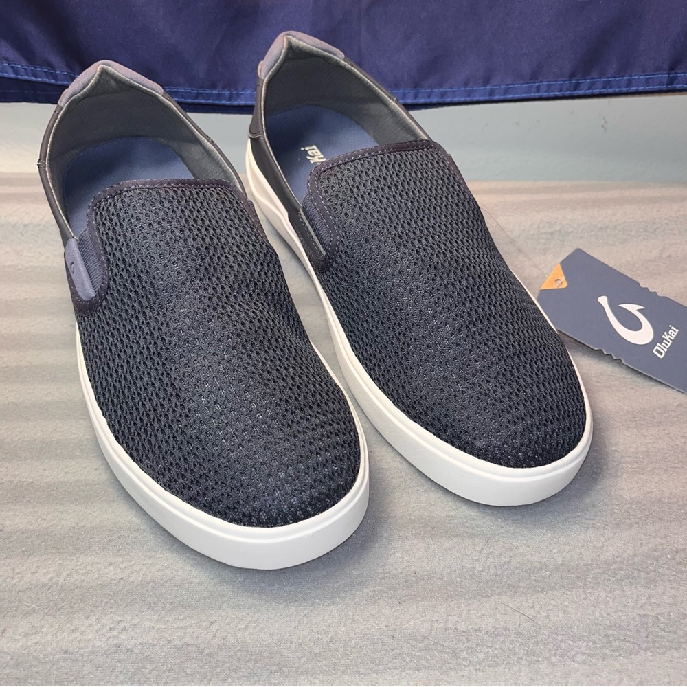 New OluKai Men's US 10.5 Lae'ahi Sneakers Pavement blue gray Breathable slip on